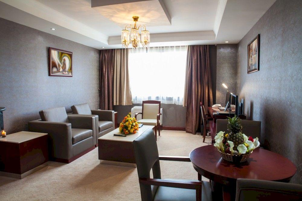Grand Legacy Hotel Kigali Eksteriør billede